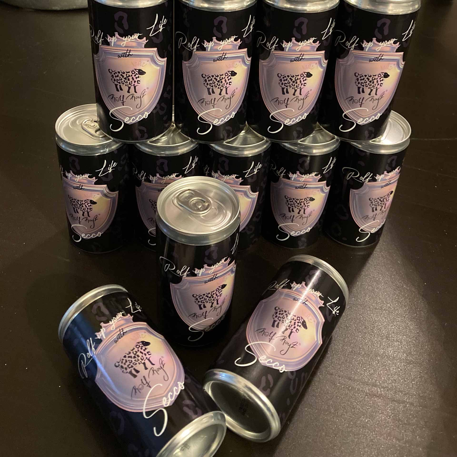 rolf-royz-dosen-stapel